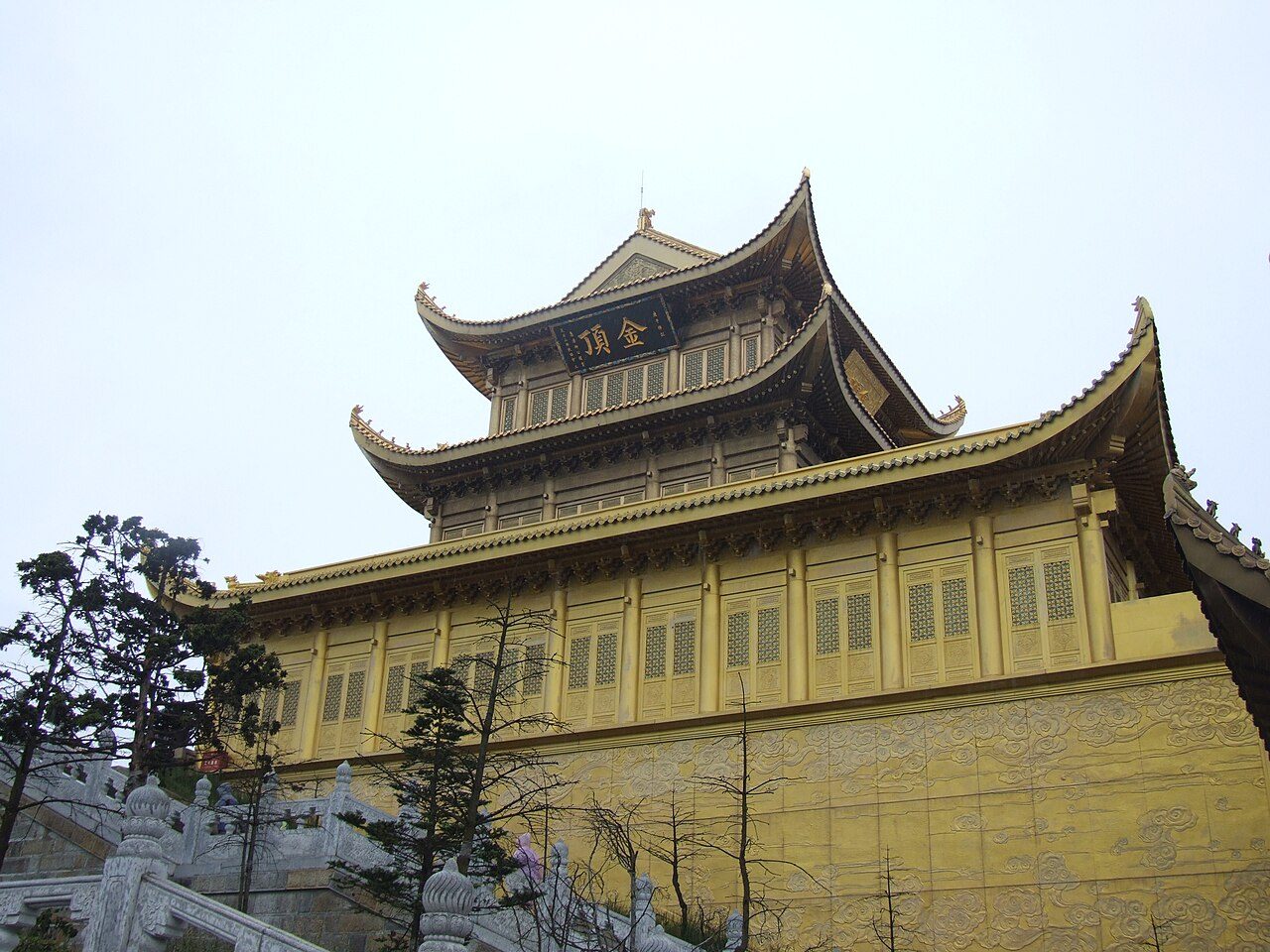 Visiting Mount Emei and Leshan Giant Buddha: Day Trips, Cable Cars & Wild Monkeys transport and landscape