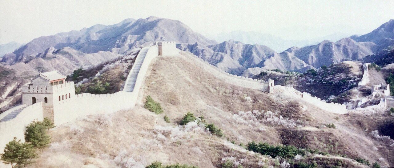Jinshanling & Simatai Great Wall: Night Illumination, Cable Cars & Wild Hiking Guide scenery
