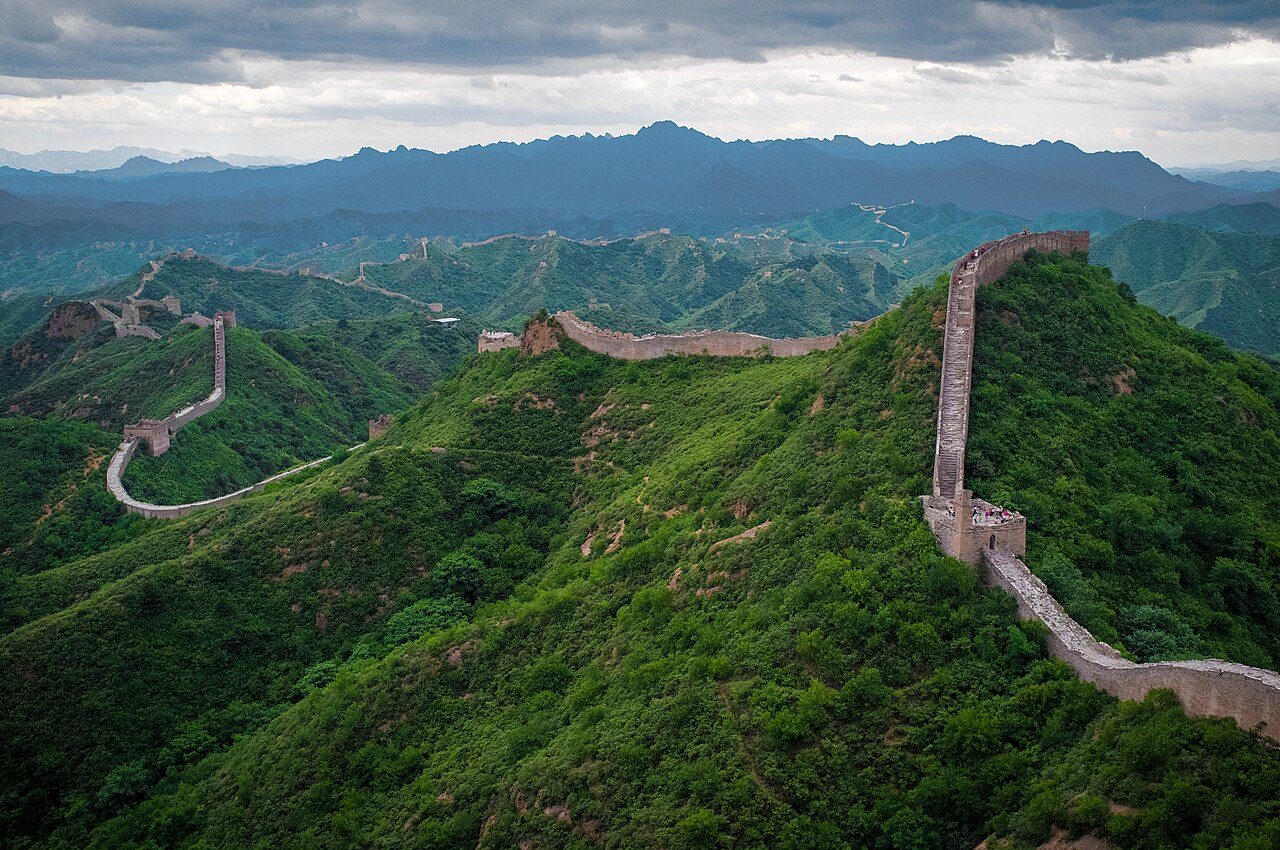 Jinshanling Great Wall wild hiking trail scenery