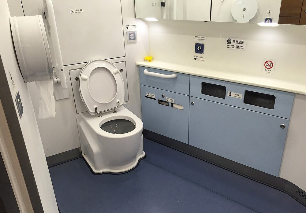 Espace spacieux pour les jambes en seconde classe d'un train à grande vitesse chinois Fuxing