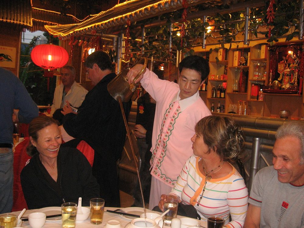 Bargeldloses Bezahlen per Alipay-QR-Code im Restaurant in China