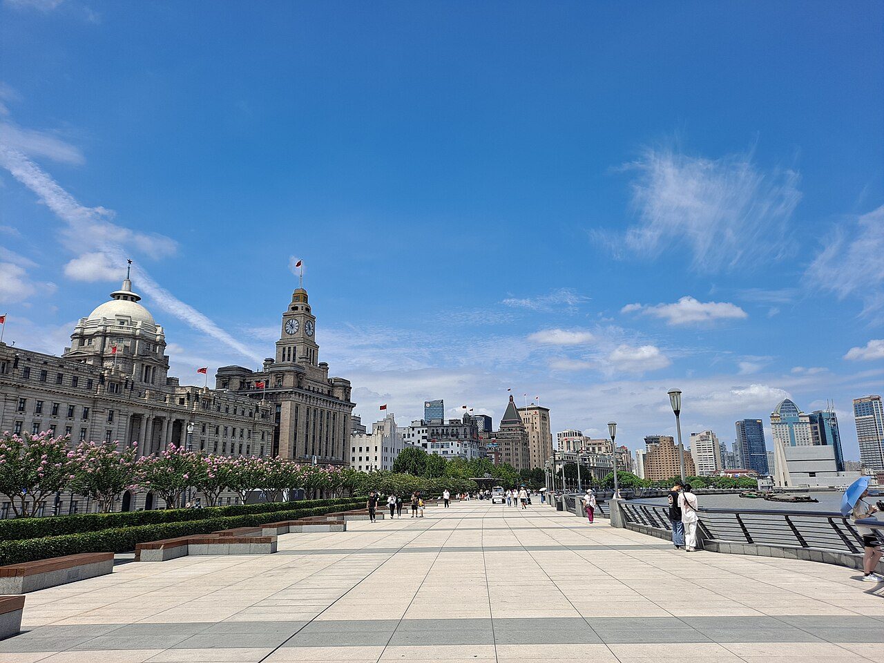 Travel guide photo for Shanghai in 3 Days: Art Deco Bund, French Concession and Water Towns