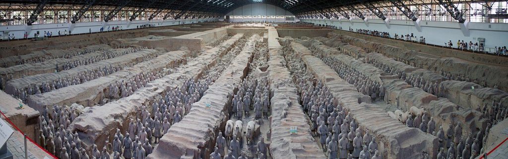 Emperor Qinshihuang Terracotta Army Pit 1 excavation hangar with rows of warriors